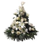 CSENDES EMLÉKVIRÁG – FEKVŐ BÚCSÚKOSZORÚ FEHÉR ORCHIDEÁVAL ÉS KIRÁLYLILIOMMAL