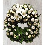 LILIOMOK CSENDJE – FEHÉR GÖRÖGKOSZORÚ KIRÁLYLILIOMOS FEJDÍSSZEL 2