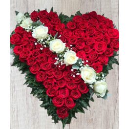   40 cm vörös Rózsa szív koszorú Exclusive díszítéssel több méretben